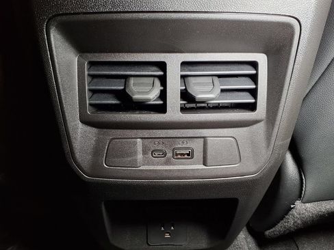 New 2026 GMC Canyon AT4 w/ Technology Plus Package AWD/4WD image 13