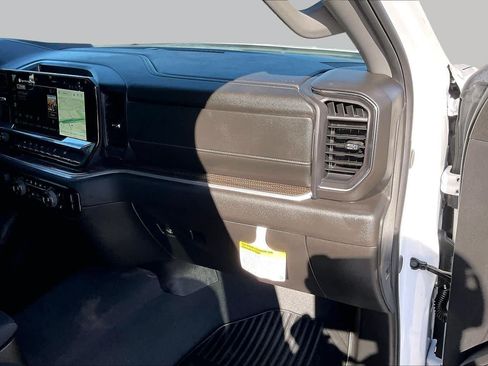Certified 2025 Chevrolet Silverado 1500 LT w/ Safety Package AWD/4WD image 18
