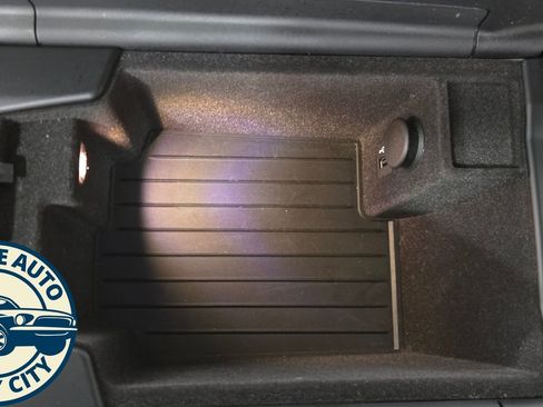 Used 2018 BMW 530e xDrive w/ Premium Package 2 image 21