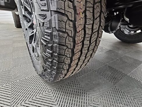 New 2026 GMC Canyon Elevation w/ Convenience Package image 44