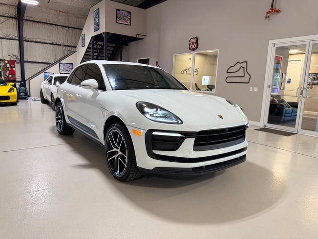 Used 2022 Porsche Macan AWD/4WD image 55