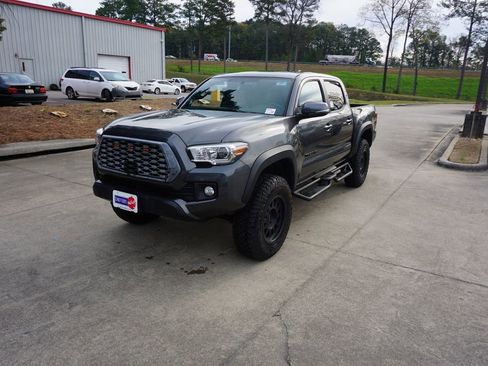 Used 2017 Toyota Tacoma TRD Off-Road image 21