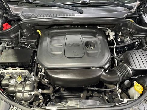 Used 2019 Jeep Grand Cherokee Laredo AWD/4WD image 4
