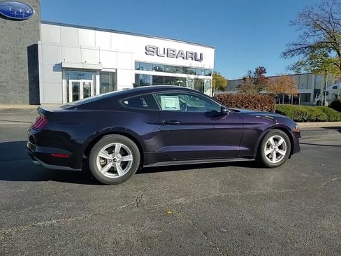 Used 2022 Ford Mustang Coupe image 4
