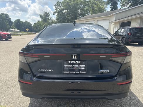 Used 2024 Honda Accord Sport image 5