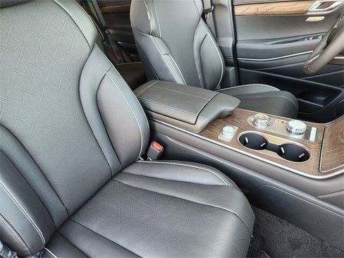 Used 2025 Genesis GV80 2.5T Prestige image 10