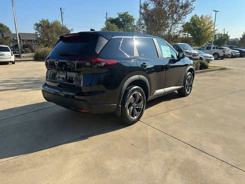 New 2026 Nissan Rogue SV image 4