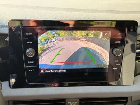 New 2025 Volkswagen Jetta SE image 29