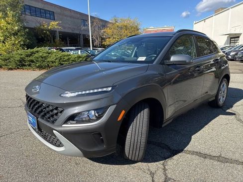 Certified 2023 Hyundai Kona SEL w/ Convenience Package image 3