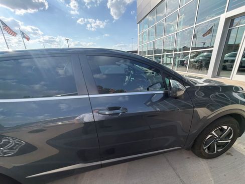 Certified 2025 Kia Sportage LX FWD image 8