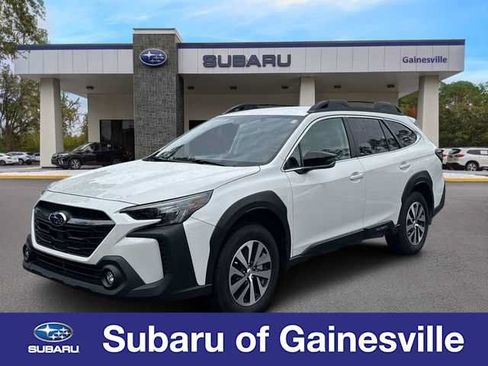 Certified 2025 Subaru Outback Premium AWD/4WD image 1