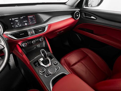 Used 2020 Alfa Romeo Stelvio Ti w/ Active Blind Spot Package image 26