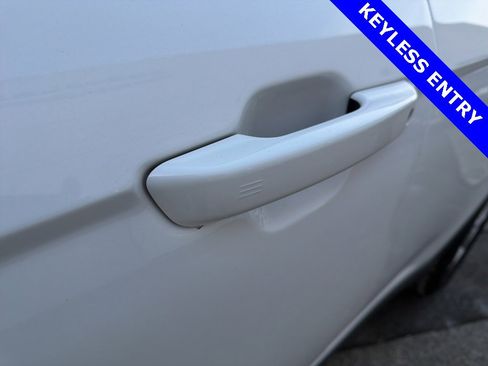 Certified 2022 Jeep Grand Cherokee Limited image 2