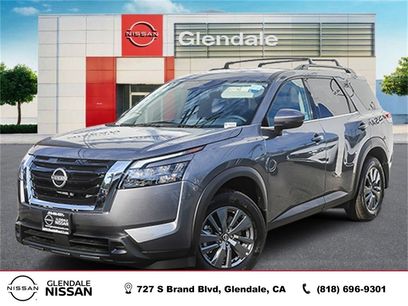 New 2025 Nissan Pathfinder SV w/ Cargo Package