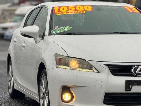 Used 2013 Lexus CT 200h w/ Seat Comfort Pkg image 10