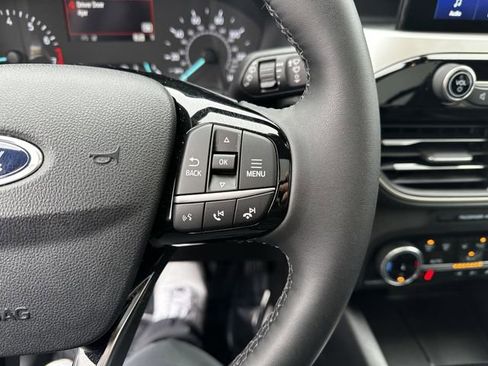 Certified 2022 Ford Escape SEL image 29