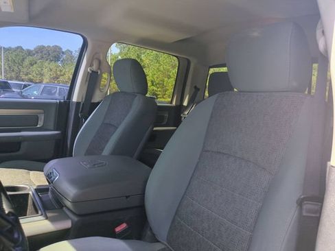 Used 2015 RAM 2500 SLT w/ Luxury Group AWD/4WD image 14