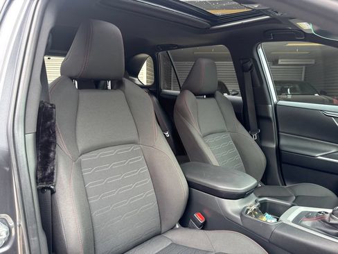 Used 2025 Toyota RAV4 SE w/ Weather & Moonroof Package AWD/4WD image 16
