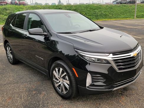 Used 2024 Chevrolet Equinox LT FWD image 16