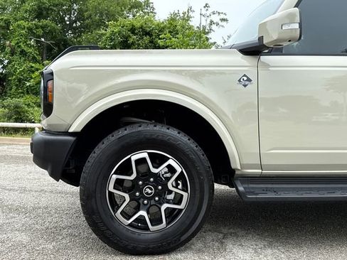 New 2025 Ford Bronco Outer Banks AWD/4WD image 5