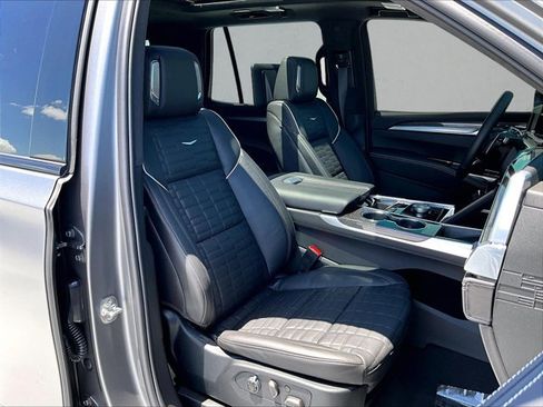 Certified 2026 Cadillac Escalade V w/ LPO, Onyx Lite Package image 9