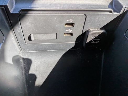 Used 2023 MAZDA MAZDA3 s FWD image 50