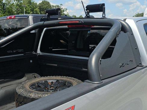 Used 2019 Chevrolet Colorado ZR2 w/ ZR2 Dusk Special Edition AWD/4WD image 4