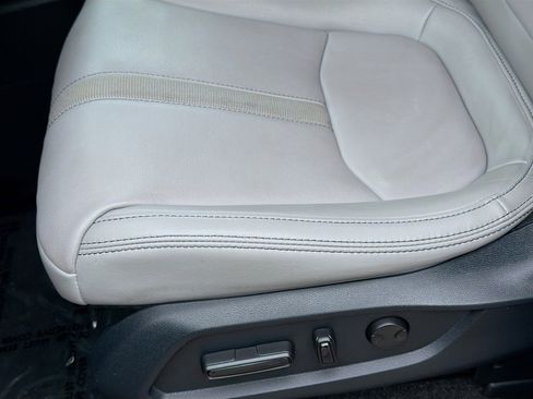 Certified 2024 Honda Pilot Touring image 18