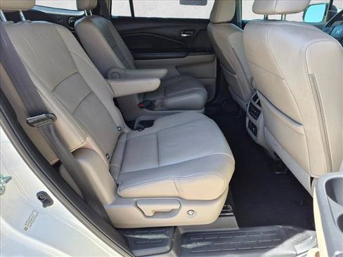 Used 2016 Honda Pilot Elite image 19