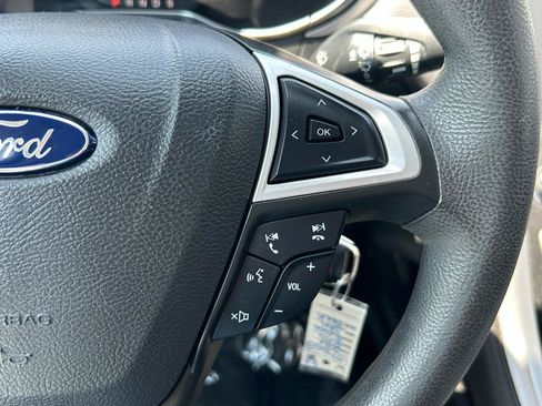 Used 2016 Ford Fusion SE FWD image 26