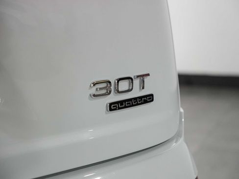 Used 2018 Audi Q7 3.0T Premium Plus w/ Premium Plus Package AWD/4WD image 12