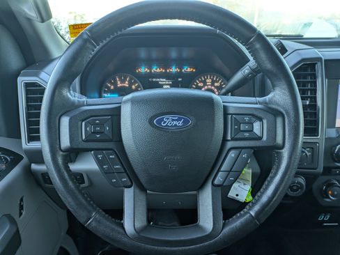 Used 2018 Ford F150 XLT w/ Equipment Group 302A Luxury image 26