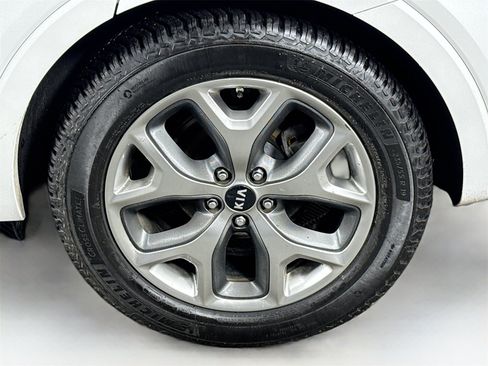 Used 2020 Kia Sorento SX image 9