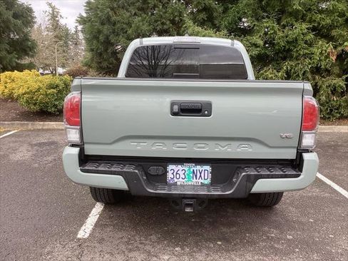 Certified 2022 Toyota Tacoma TRD Sport image 18