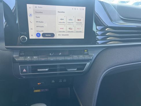 Used 2025 Toyota Camry LE image 17