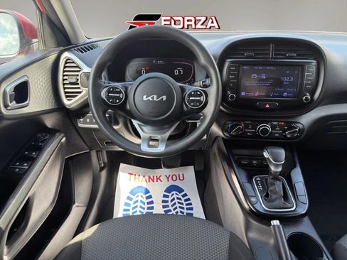 Used 2023 Kia Soul LX w/ Option Group 015 FWD image 17