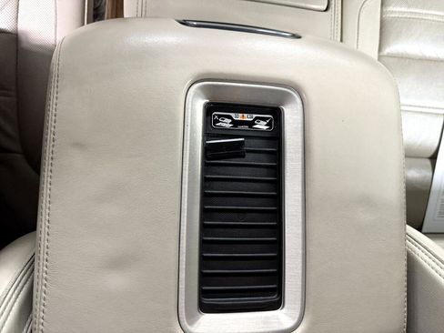 Used 2019 GMC Yukon XL Denali w/ Denali Ultimate Package image 18