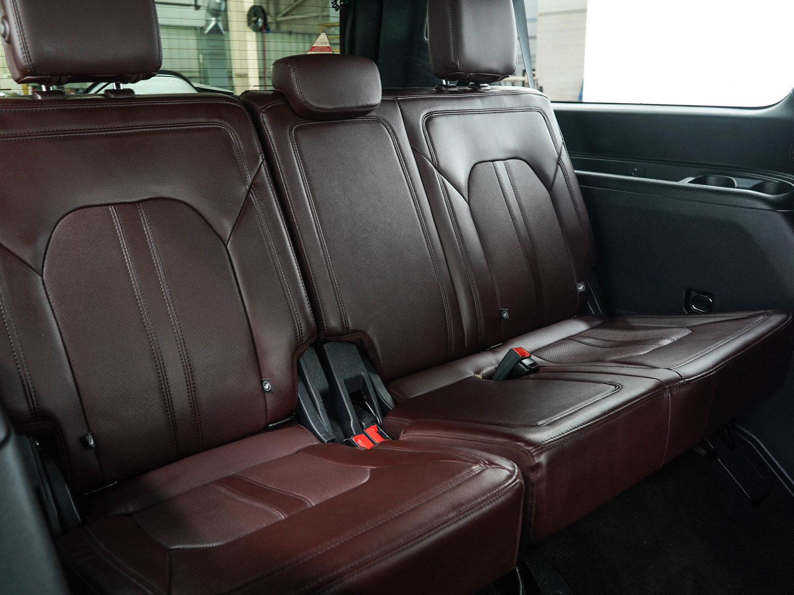 Used 2023 Ford Expedition Max Limited AWD/4WD image 15