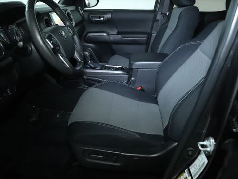 Certified 2023 Toyota Tacoma TRD Off-Road AWD/4WD image 18