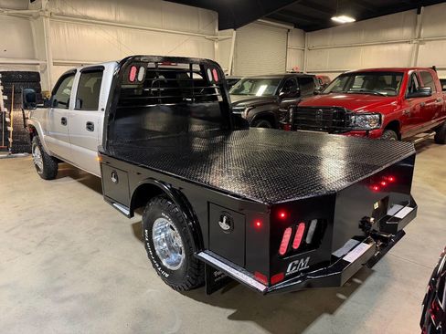 Used 2007 Chevrolet Silverado 3500 LT w/ Heavy-Duty Power Package image 2