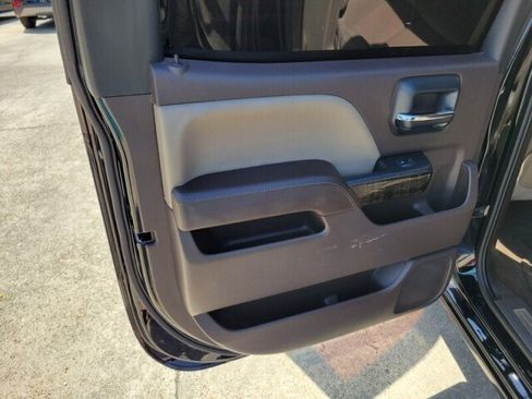 Used 2014 GMC Sierra 1500 Denali RWD image 29