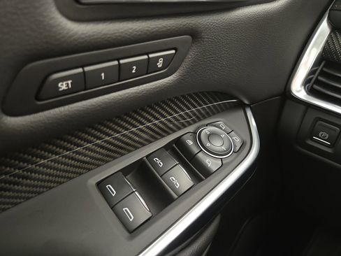 Used 2022 Cadillac XT4 Sport image 32