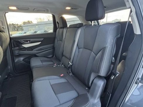 Used 2022 Subaru Ascent Premium w/ Convenience Package image 12