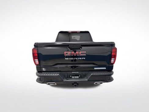 Used 2025 GMC Sierra 1500 Elevation image 12