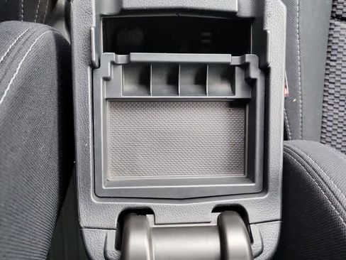 Used 2018 Subaru Forester 2.5i Premium w/ All-Weather Package image 19