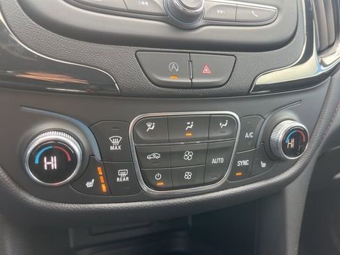 Used 2022 Chevrolet Equinox RS w/ LPO, Floor Liner Package image 28