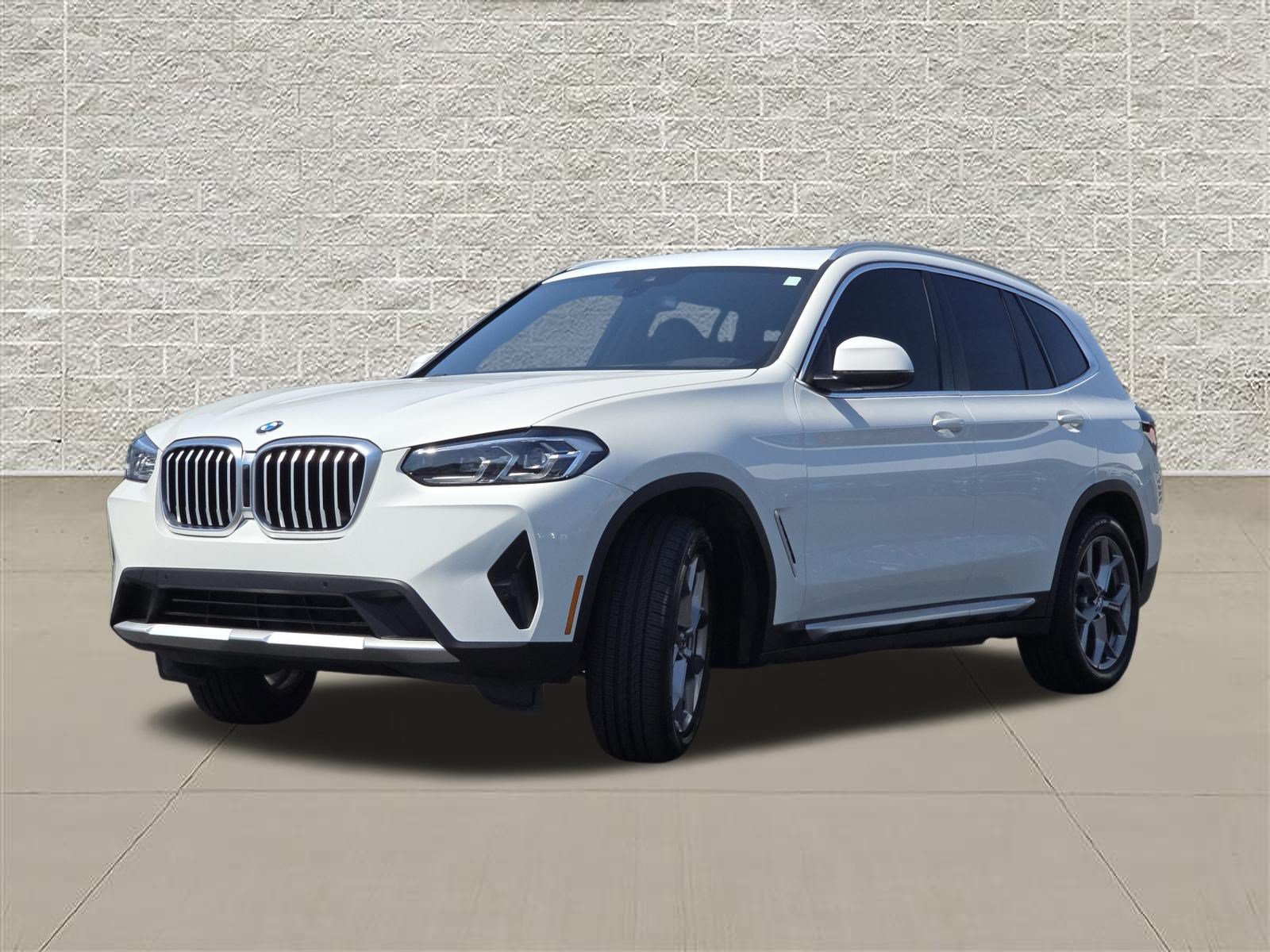 Used 2022 BMW X3 xDrive30i w/ Premium Package 2 AWD/4WD image 3