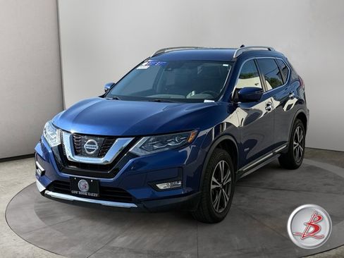 Used 2017 Nissan Rogue SL AWD/4WD image 3