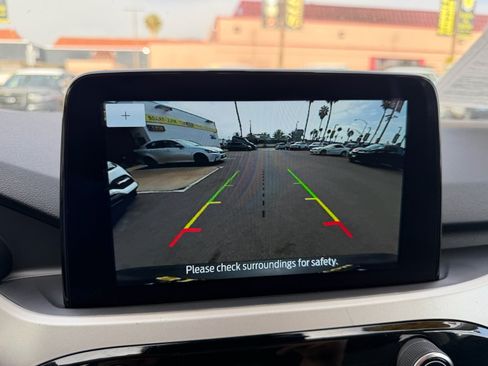 Used 2022 Ford Escape SE FWD image 25