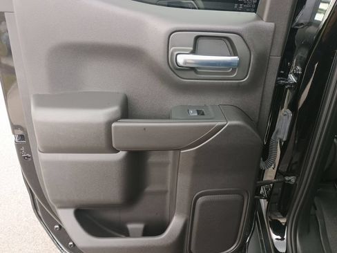 Used 2025 Chevrolet Silverado 1500 Custom RWD image 14